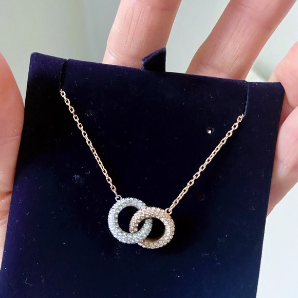 Swarovski | Rose Gold Crystal Necklace | Intertwind Circles - Picture 7 of 8